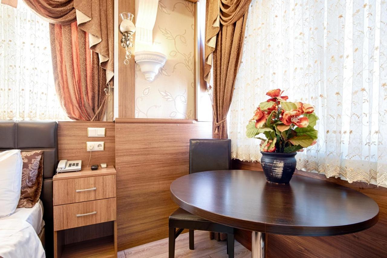 Grand Gross Hotel อิสตันบูล ภายนอก รูปภาพ